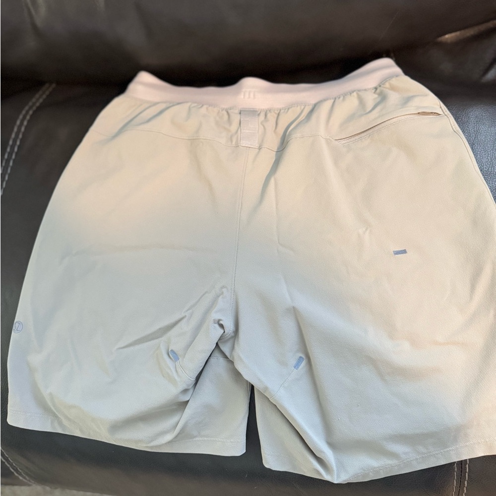 Men's Lulu License to Train Shorts 7”